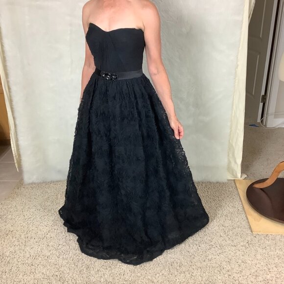 Adrianna Papell Sleeveless Black Tulle Rosettes Beaded Evening Gown 4 - Picture 1 of 13
